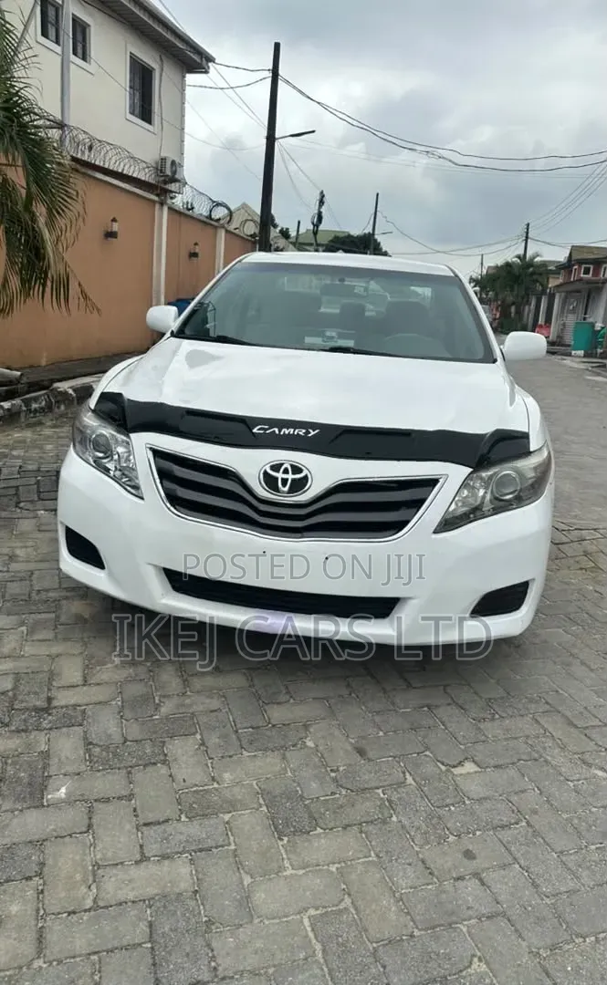 Toyota Camry 2010 White