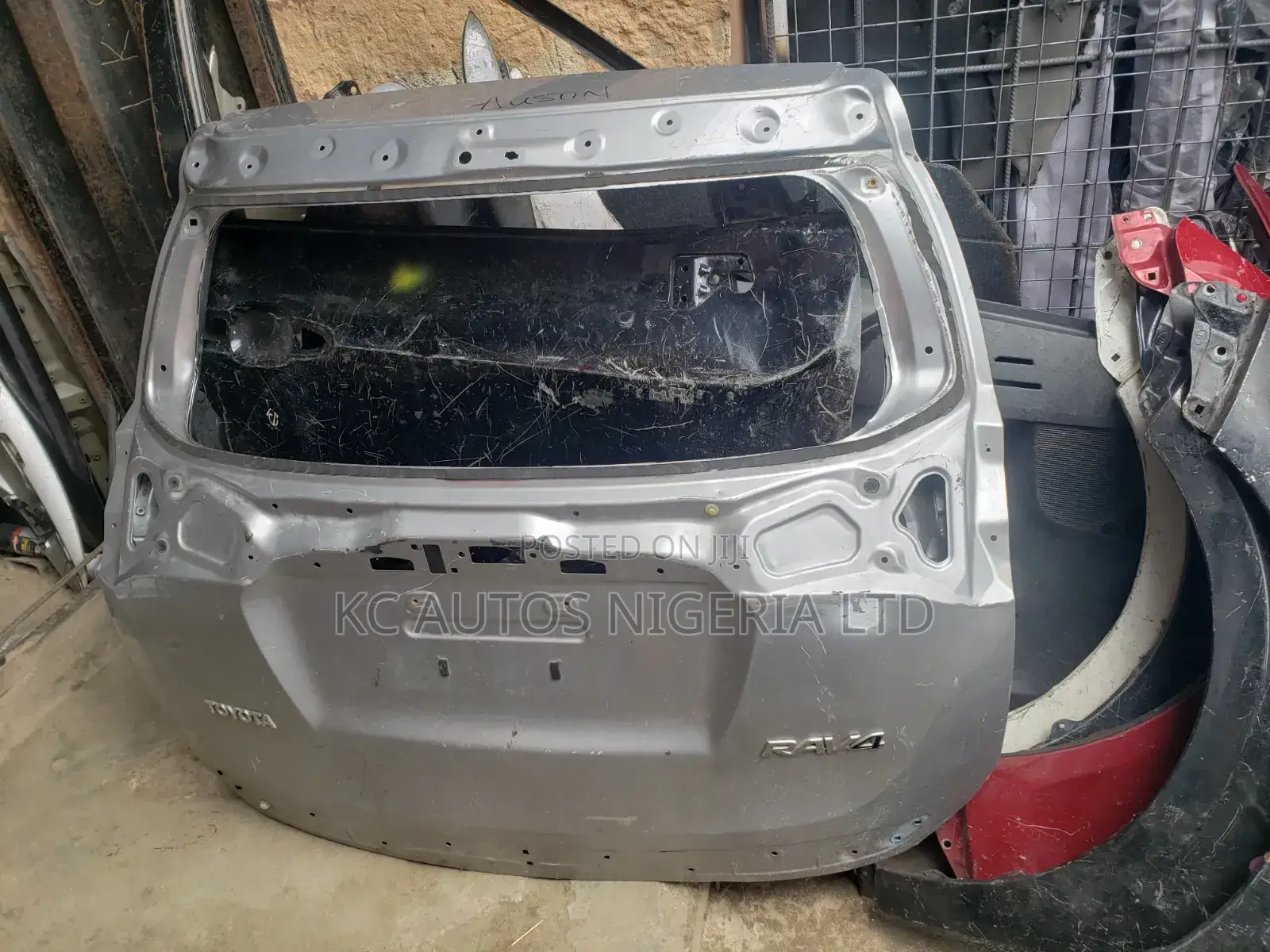 Boot Toyota Rav4 2019