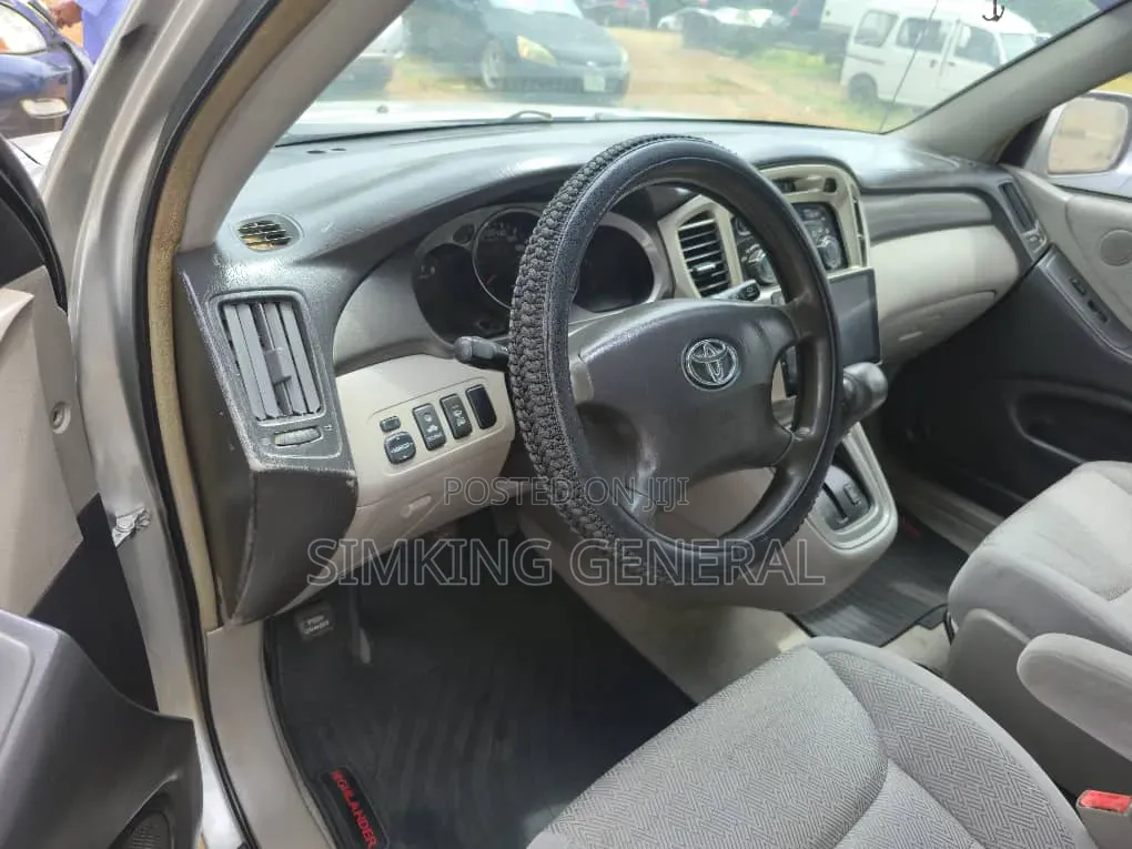 Toyota Highlander 2004 Silver