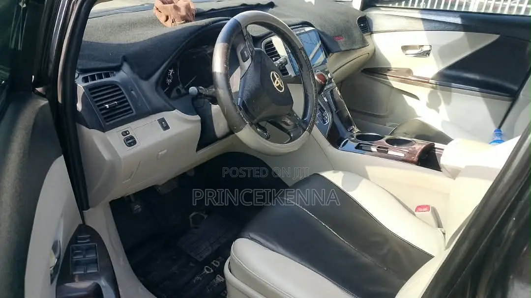 Toyota Venza 2011 Black