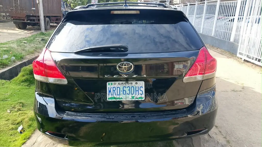 Toyota Venza 2011 Black