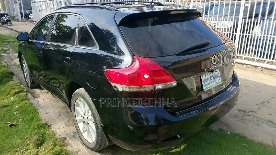 Toyota Venza 2011 Black