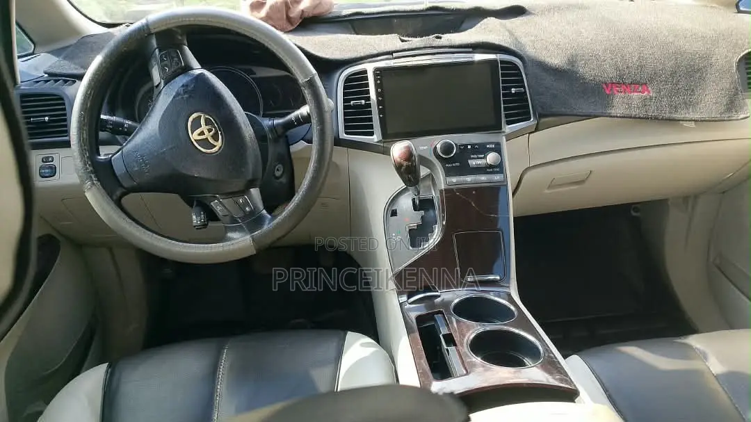 Toyota Venza 2011 Black