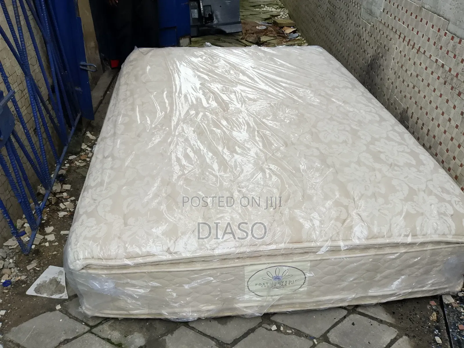 Order for Your Affordable Canadian 5x6 14inches Neatly Used Mattress