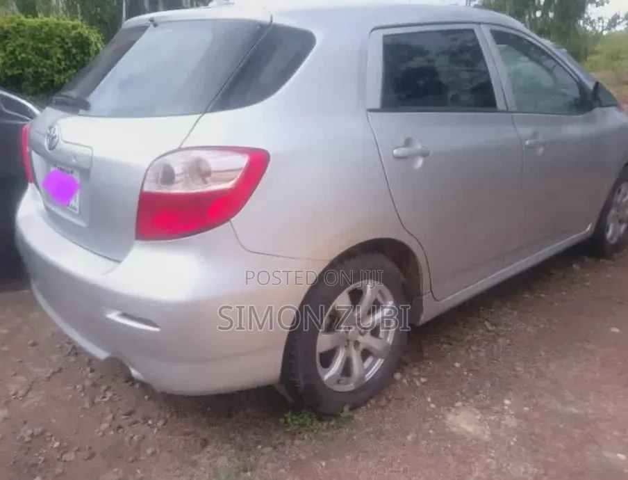 Toyota Matrix 2010 Silver