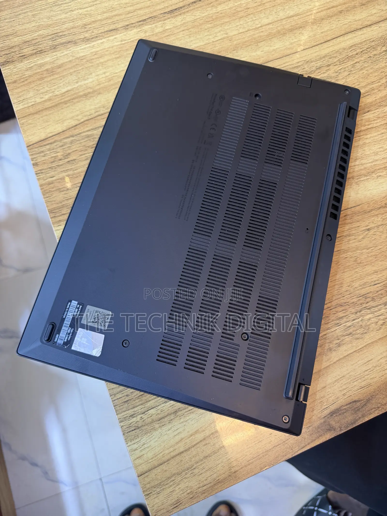 Laptop Lenovo ThinkPad T14 G4 8GB AMD Ryzen 7 SSD 1T