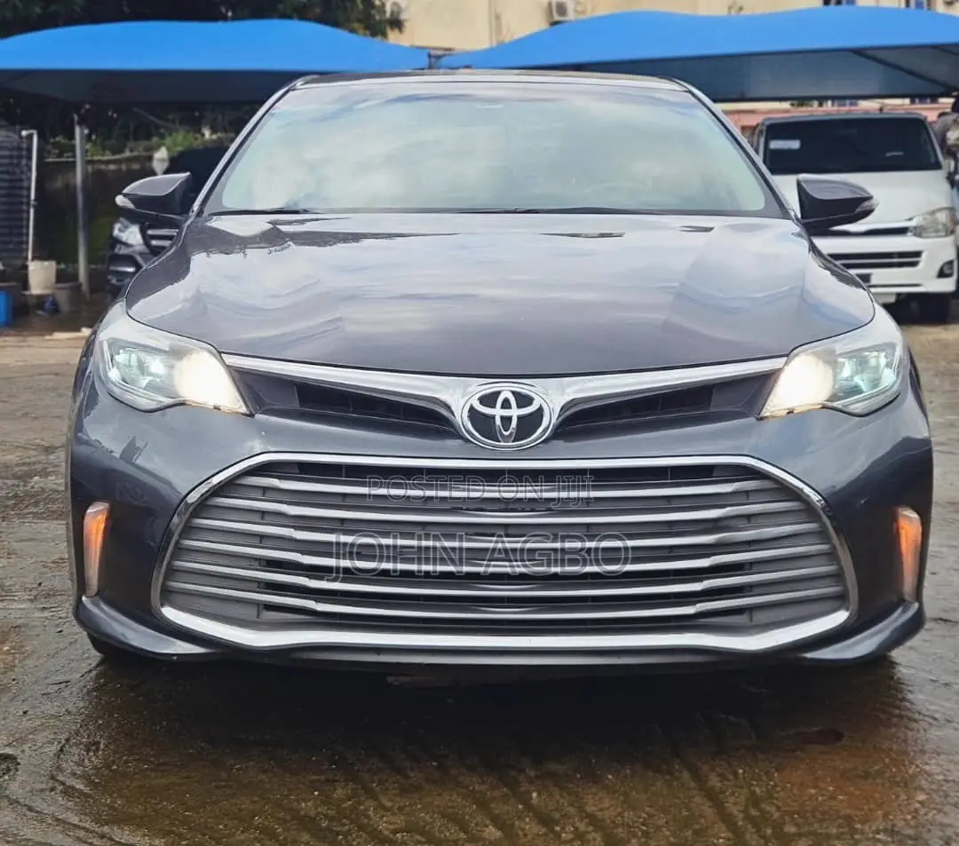Toyota Avalon XLE Plus FWD Sedan (3.6L 6cyl 6A) 2016 Gray