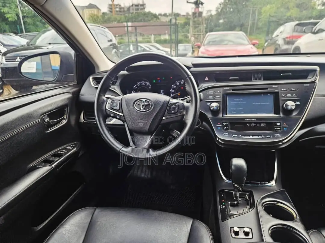Toyota Avalon XLE Plus FWD Sedan (3.6L 6cyl 6A) 2016 Gray