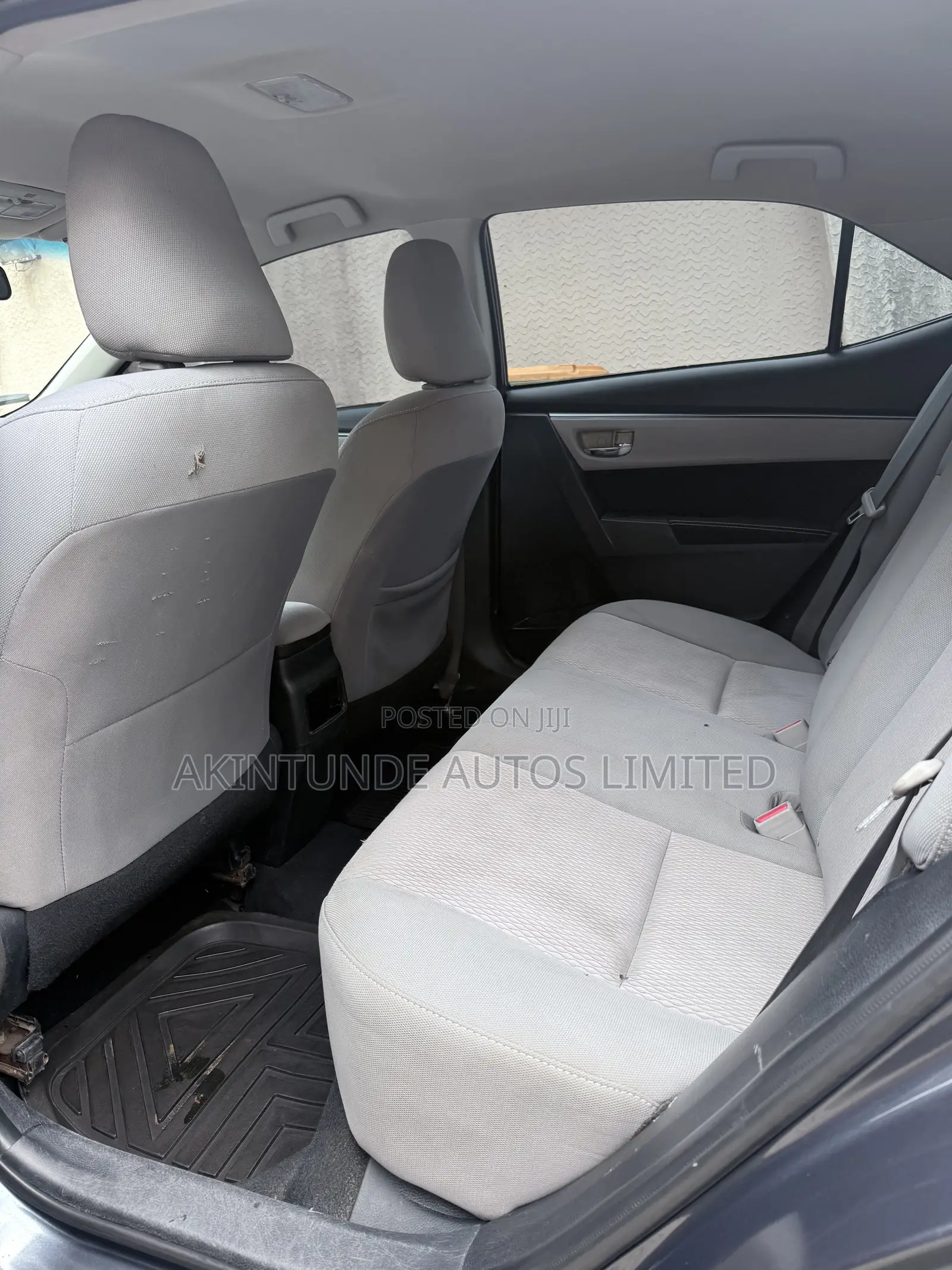 Toyota Corolla LE Eco 4dr Sedan (1.8L 4cyl CVT) 2015 Gray