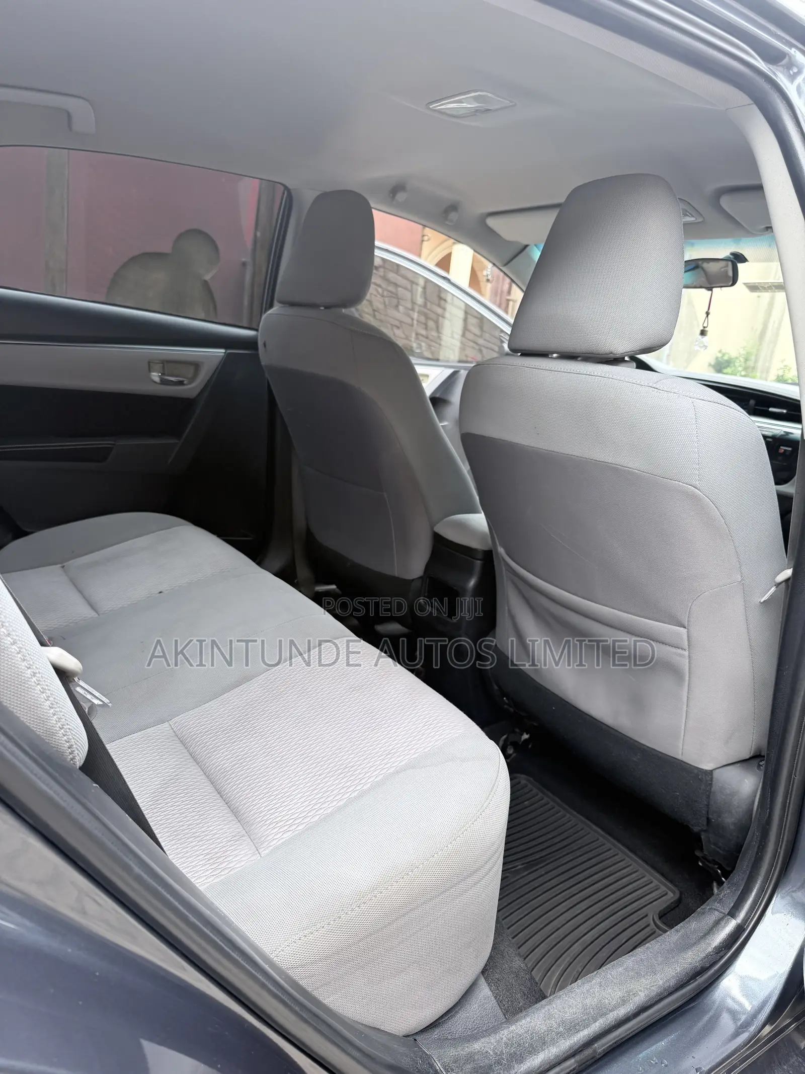 Toyota Corolla LE Eco 4dr Sedan (1.8L 4cyl CVT) 2015 Gray