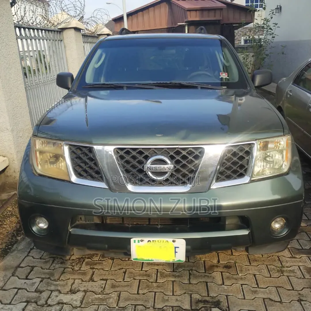 Nissan Pathfinder 2007 Gray