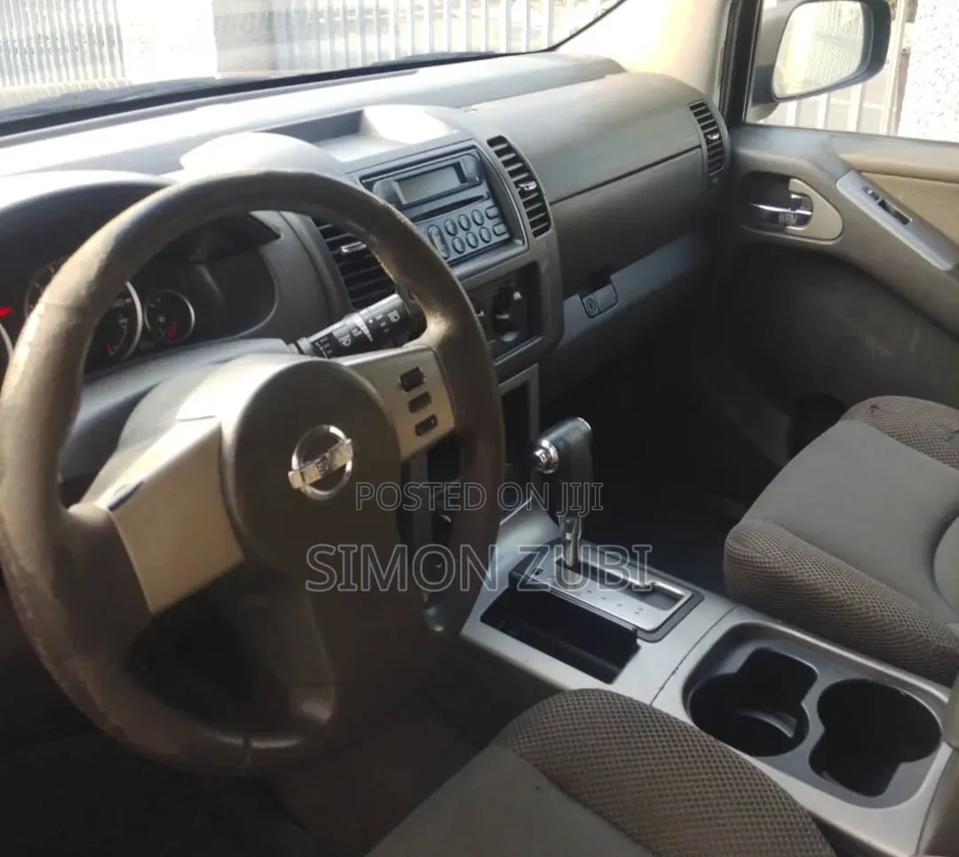 Nissan Pathfinder 2007 Gray