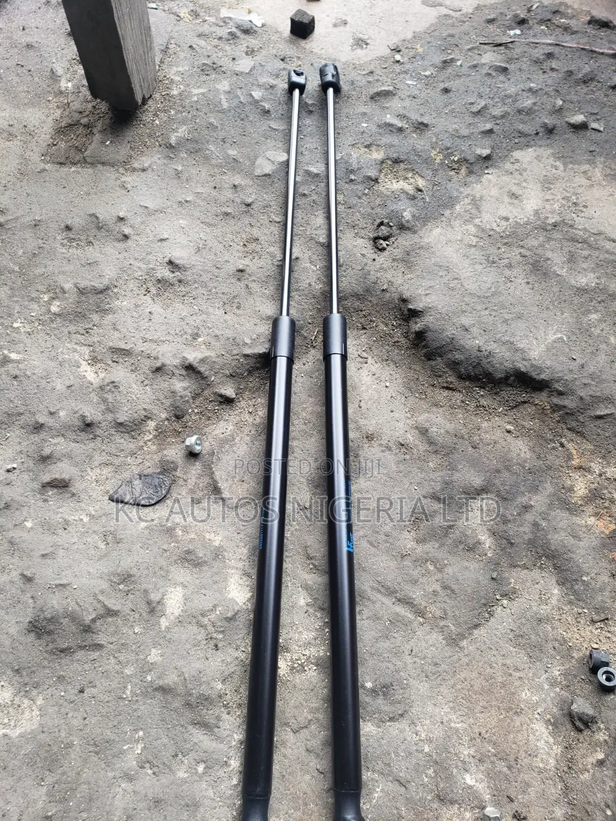 Bonnet Shock Toyota Camry 2012-2013