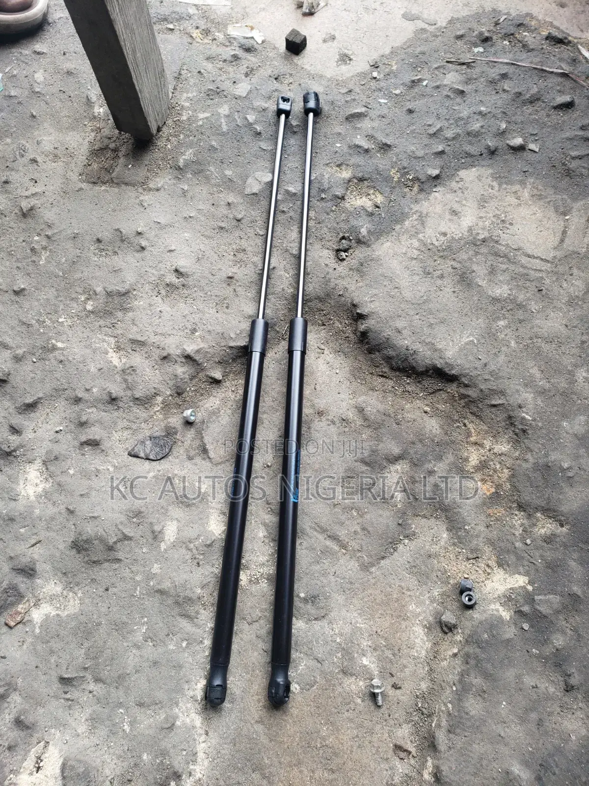 Bonnet Shock Toyota Camry 2012-2013