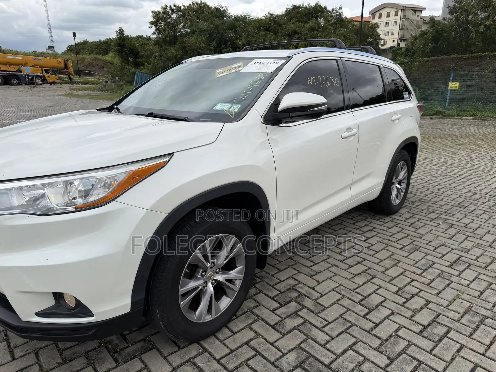 Toyota Highlander XLE 4dr SUV AWD (3.5L 6cyl 6A) 2015 White