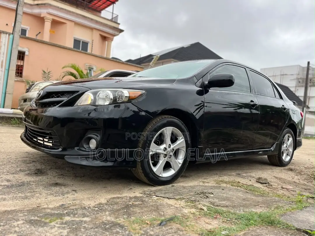 Toyota Camry SE 4dr Sedan (2.5L 4cyl 6A) 2012 Black