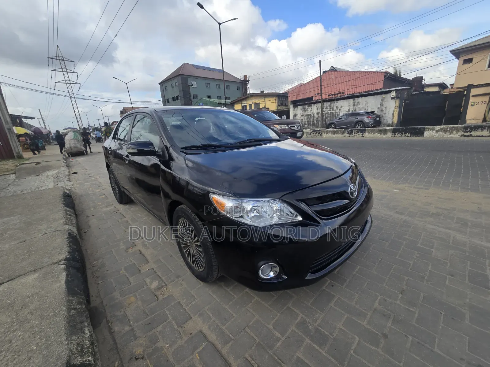 Toyota Corolla LE 4dr Sedan (1.8L 4cyl 4A) 2013 Black