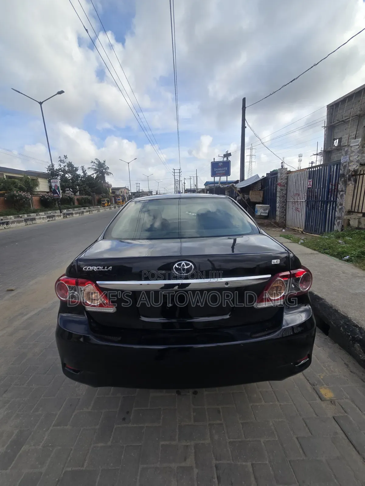 Toyota Corolla LE 4dr Sedan (1.8L 4cyl 4A) 2013 Black