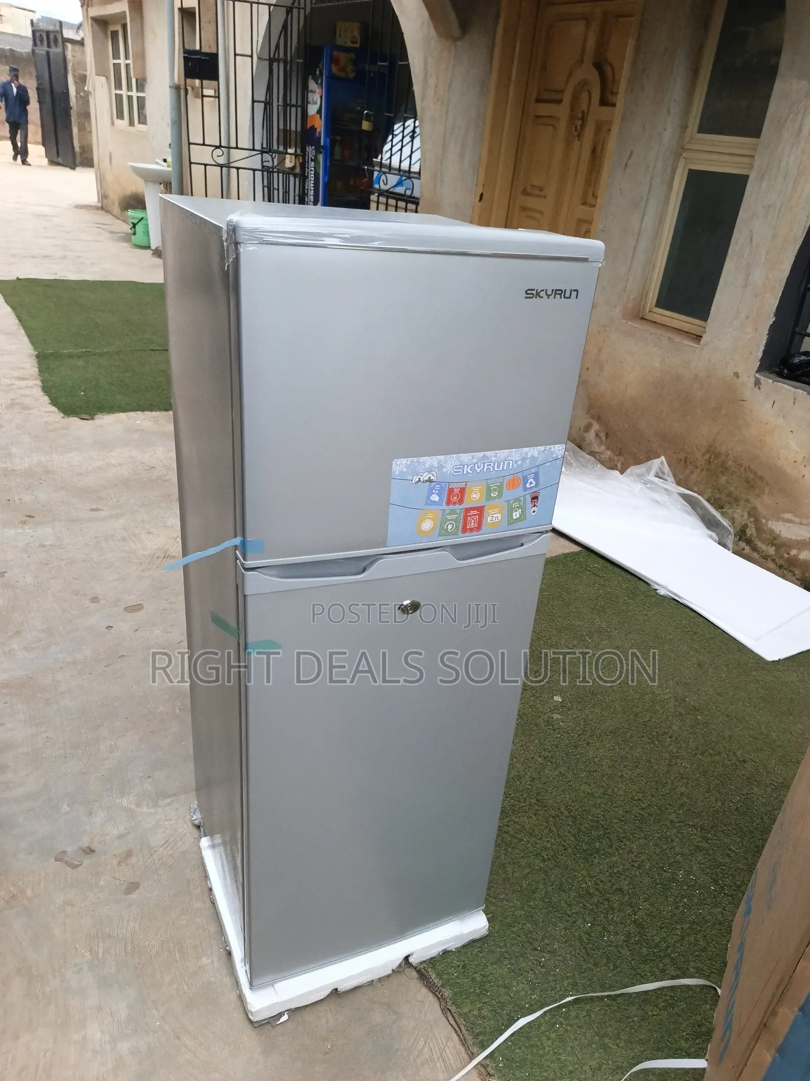 Skyrun 138HC Fridge – Your Kitchen's Everyday Cooling Partner