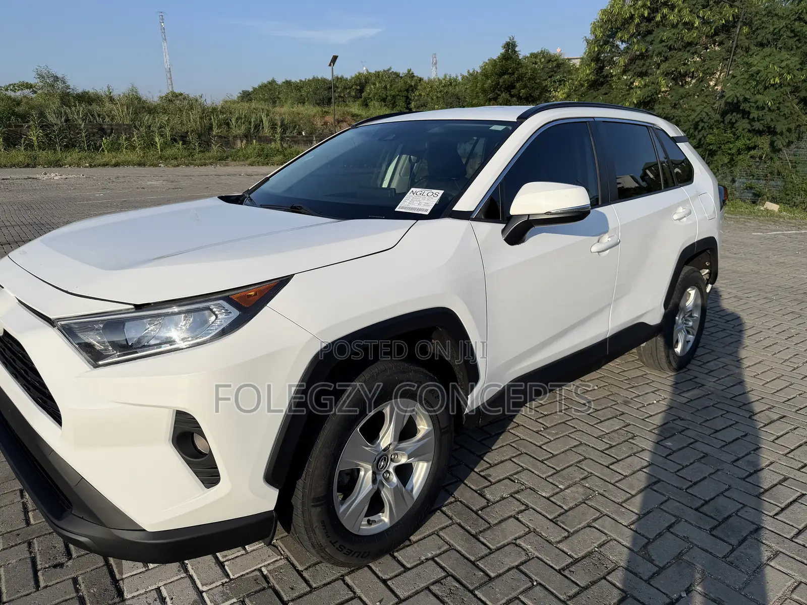 Toyota RAV4 XLE Premium FWD 2020 White
