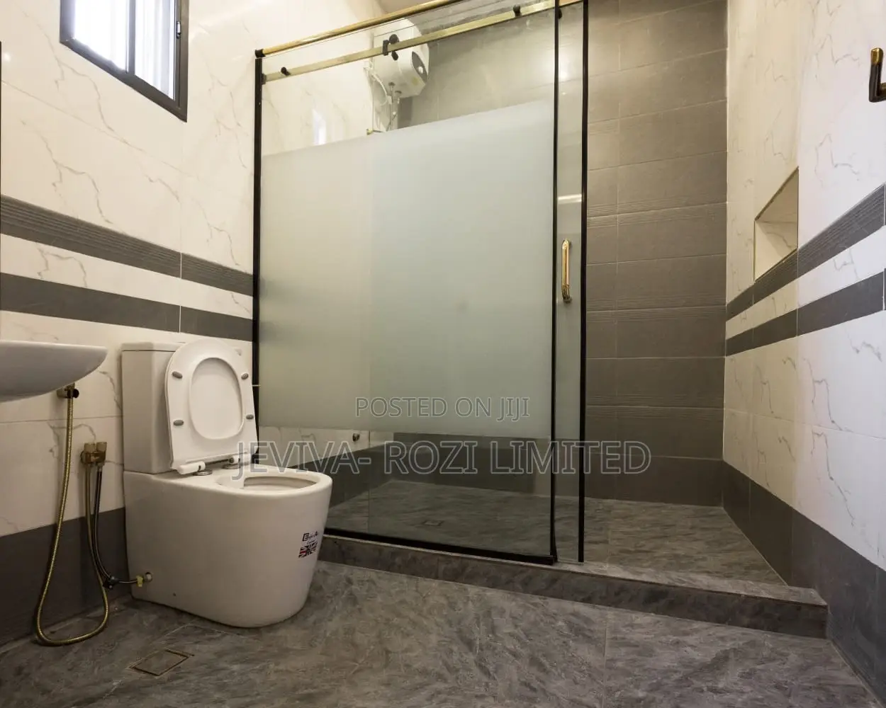 5bdrm Duplex in Mbora for rent