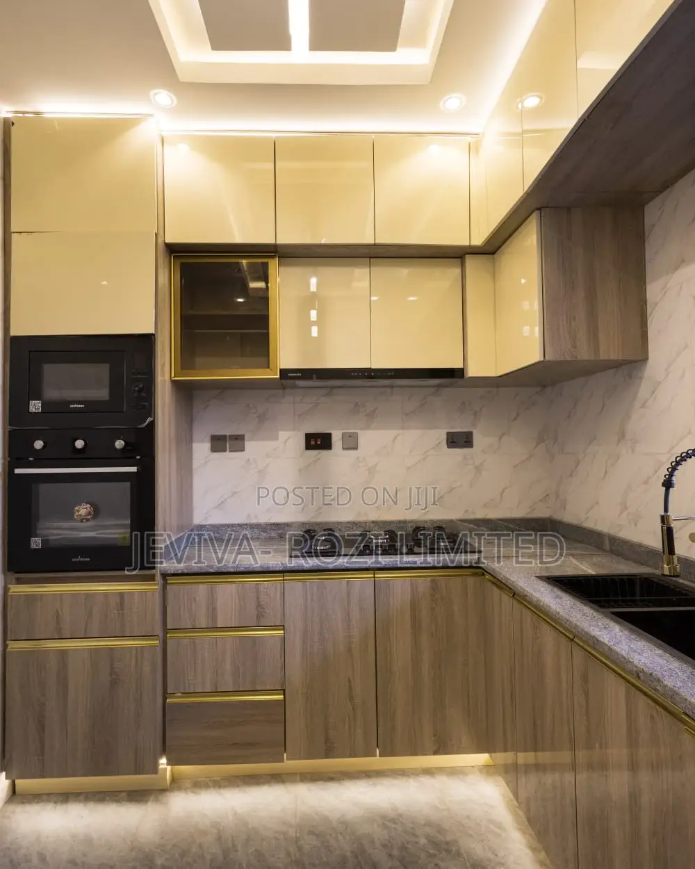 5bdrm Duplex in Mbora for rent