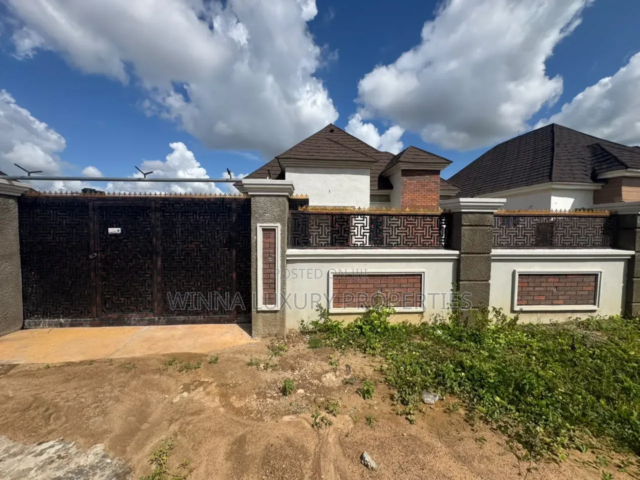 3bdrm Bungalow in Pyakasa Axis for sale