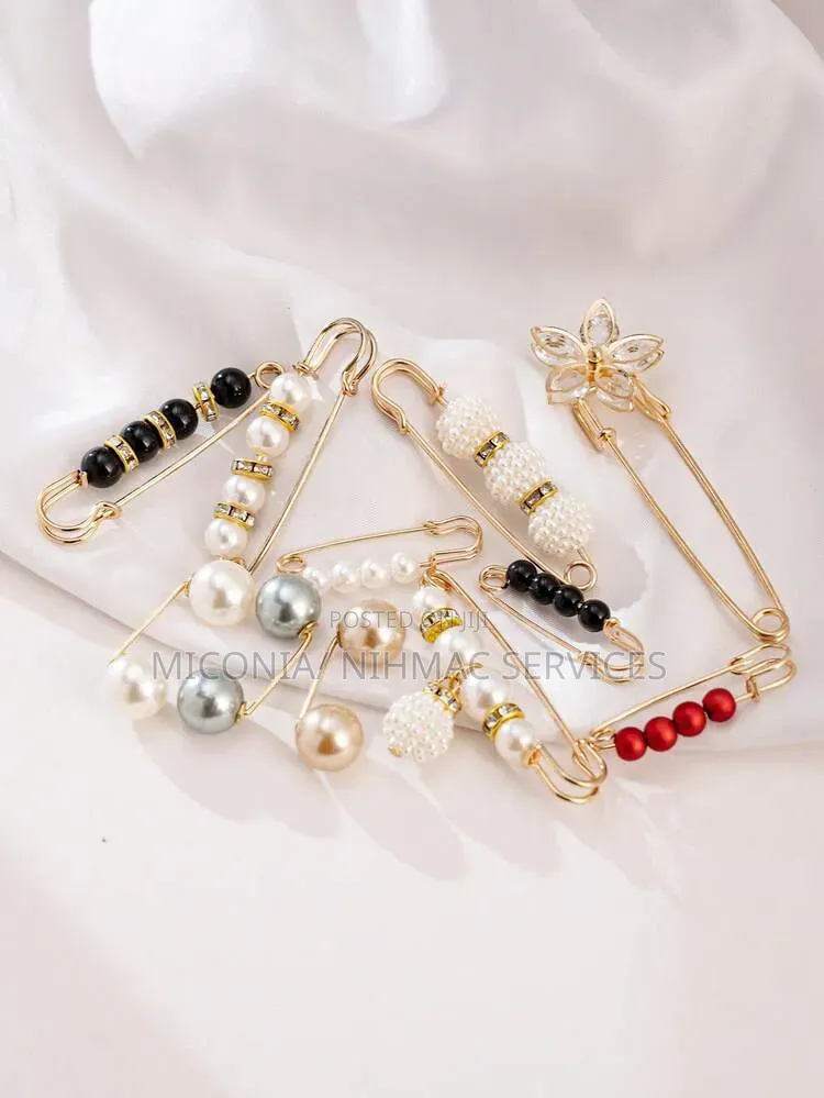 Fashion Brooch Pins