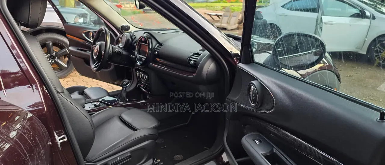 Mini Clubman 2018 Burgundy
