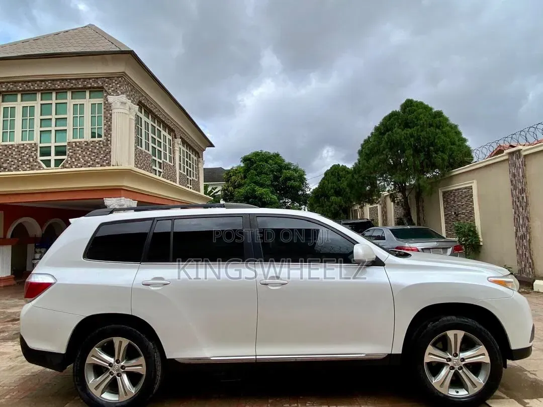 Toyota Highlander SE 3.5L 4WD 2013 White