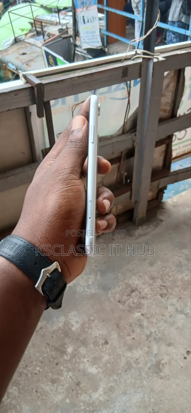 Apple iPhone XR 128 GB White