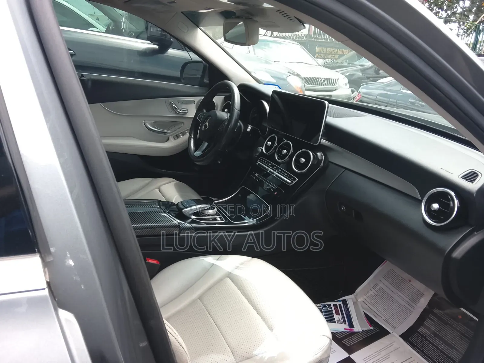 Mercedes-Benz C300 2016 Gray