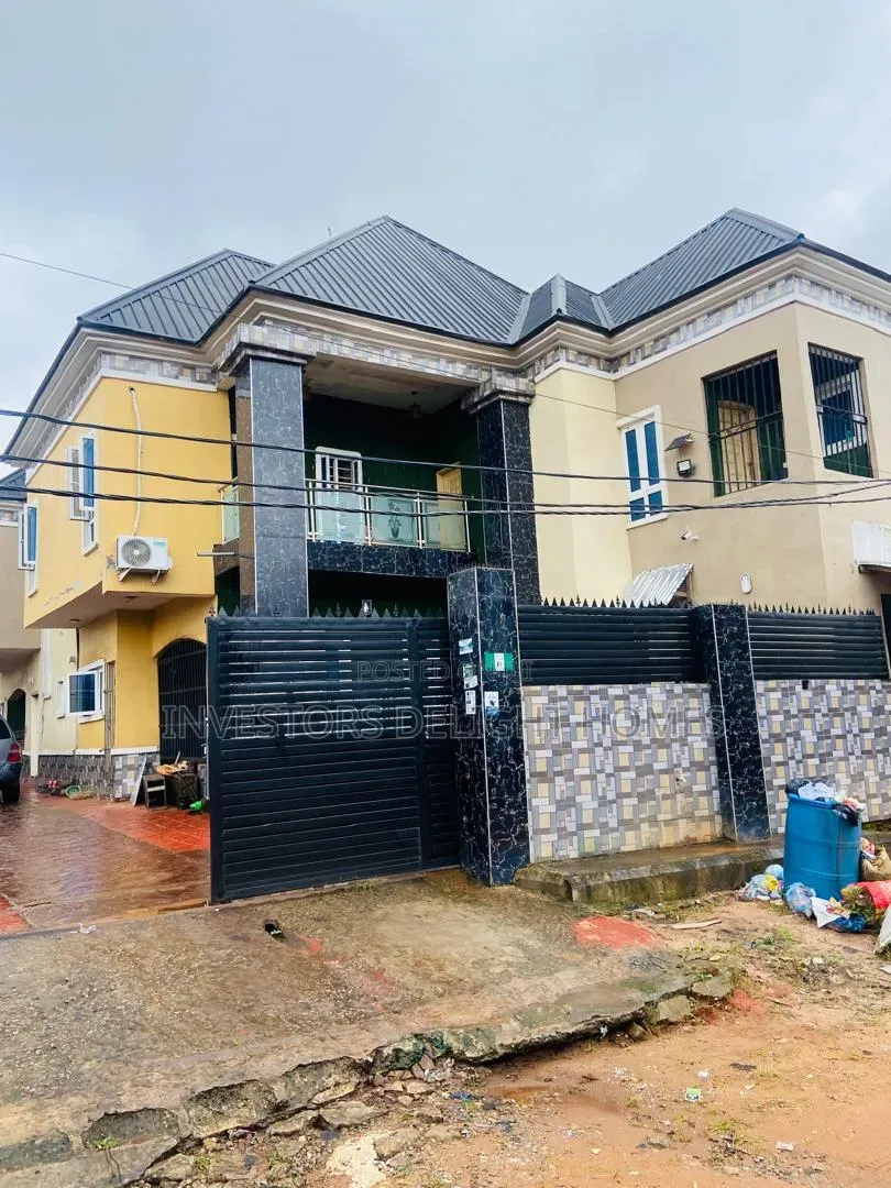 4bdrm Block of Flats in Oshimili South for sale