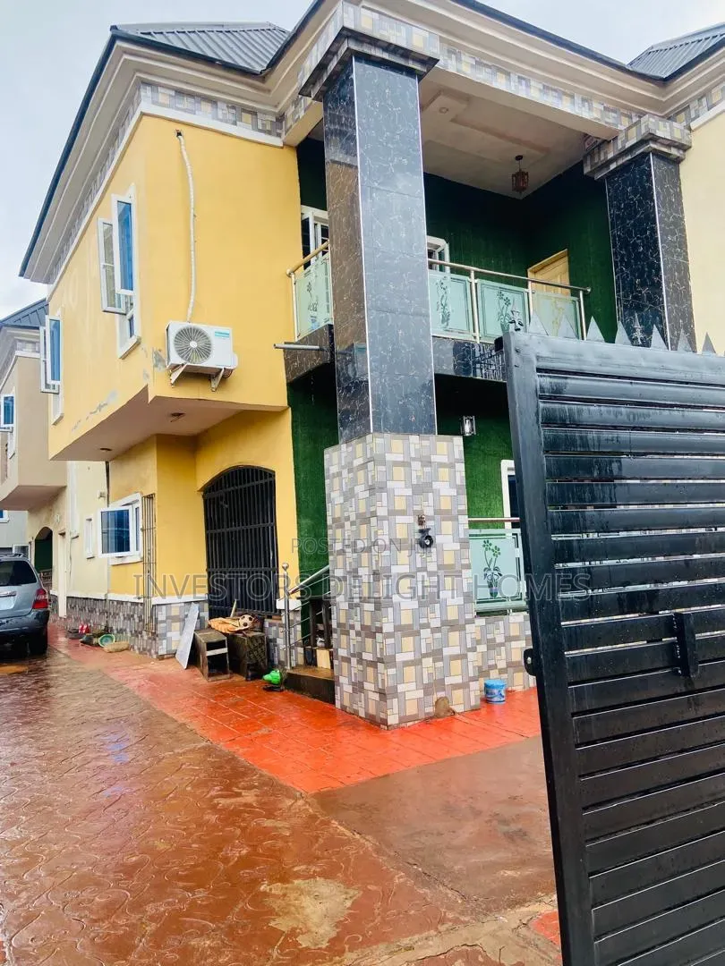 4bdrm Block of Flats in Oshimili South for sale
