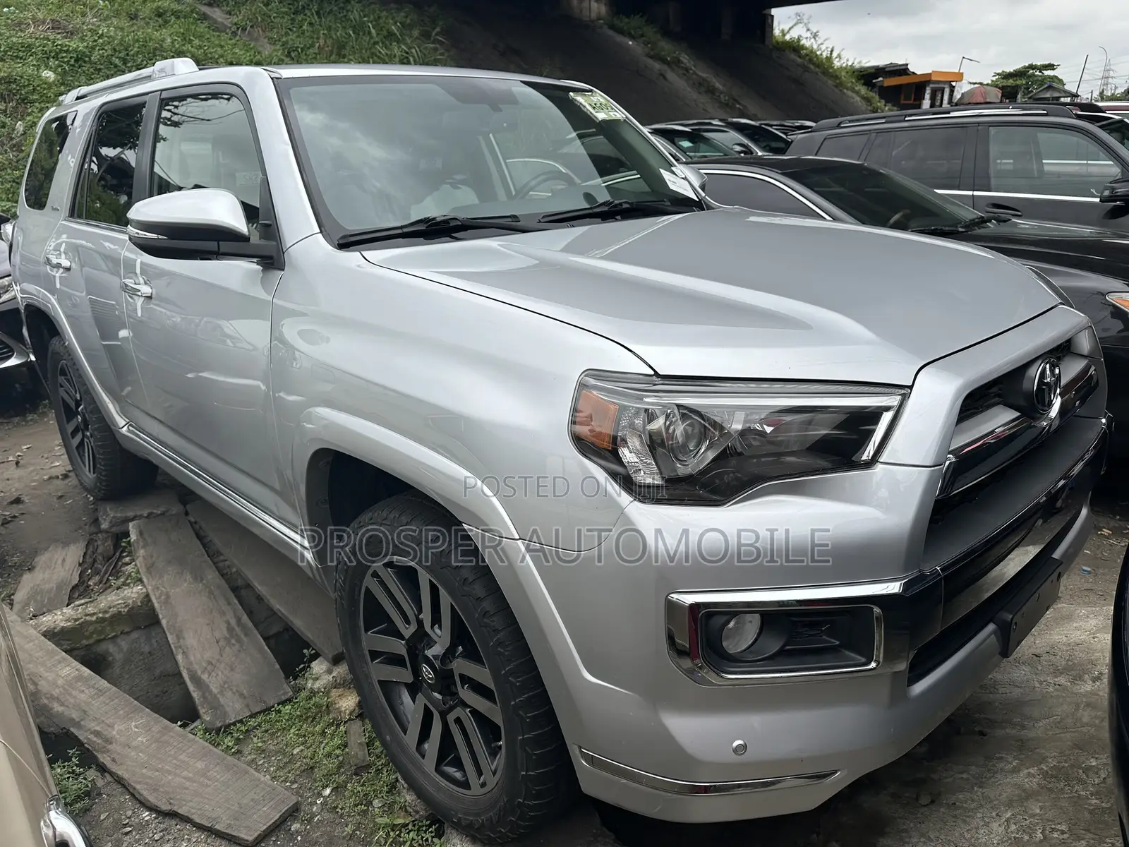 Toyota 4-Runner 2015 Silver