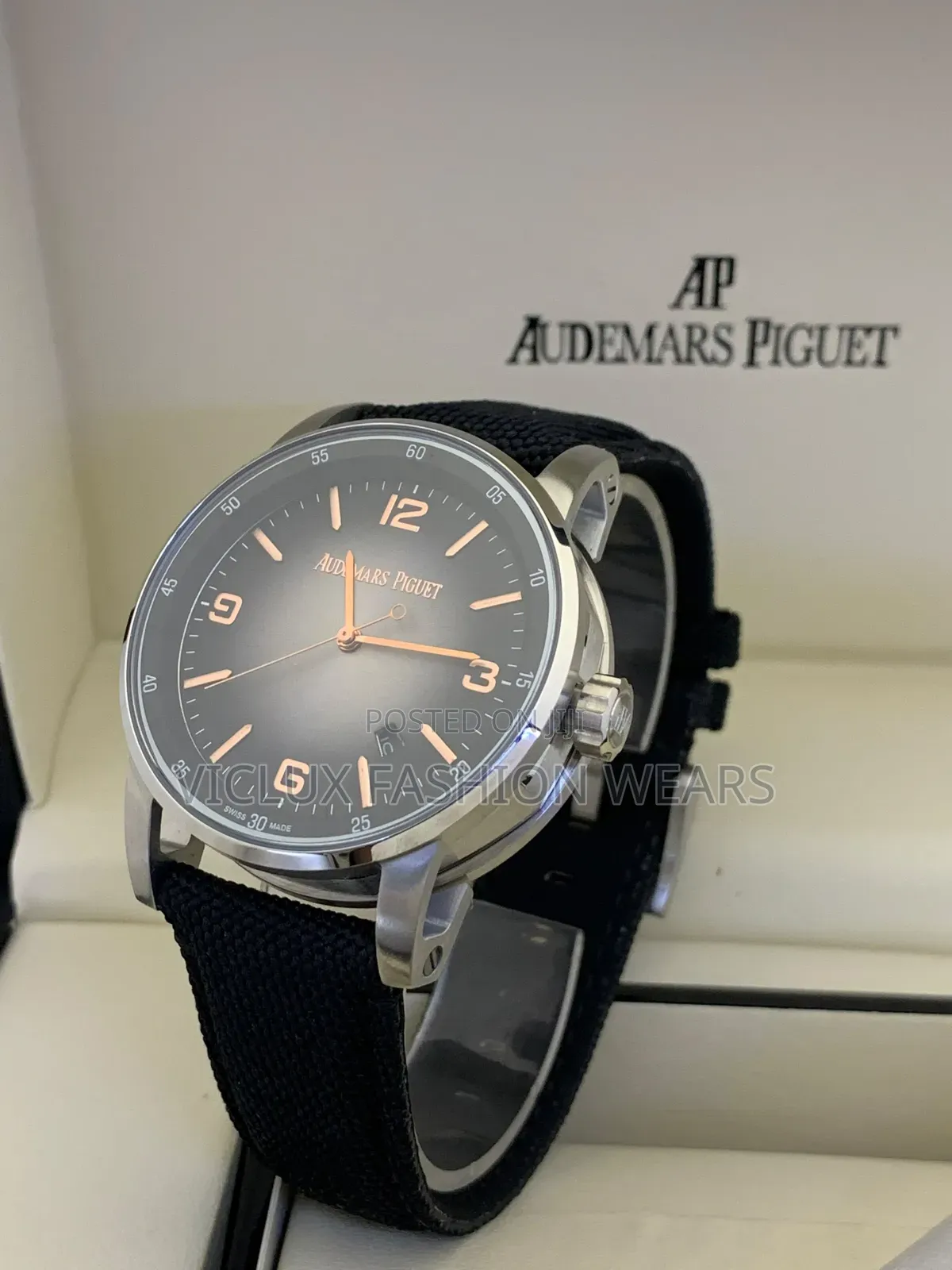 Audemars Piguet Luxury Leather Wrist Watch