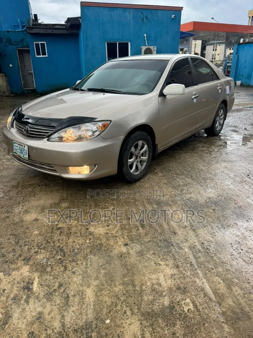 Toyota Camry 2005 Gold