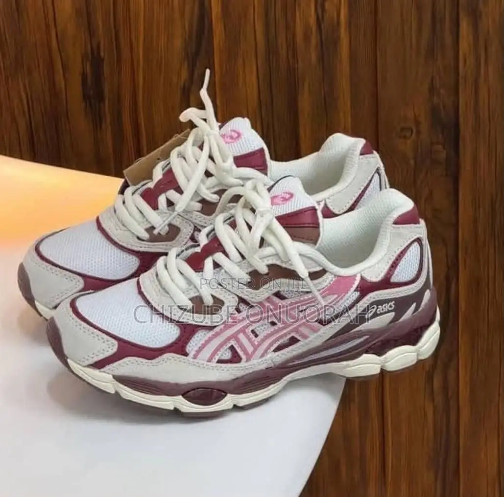 Asics Gel Sneakers