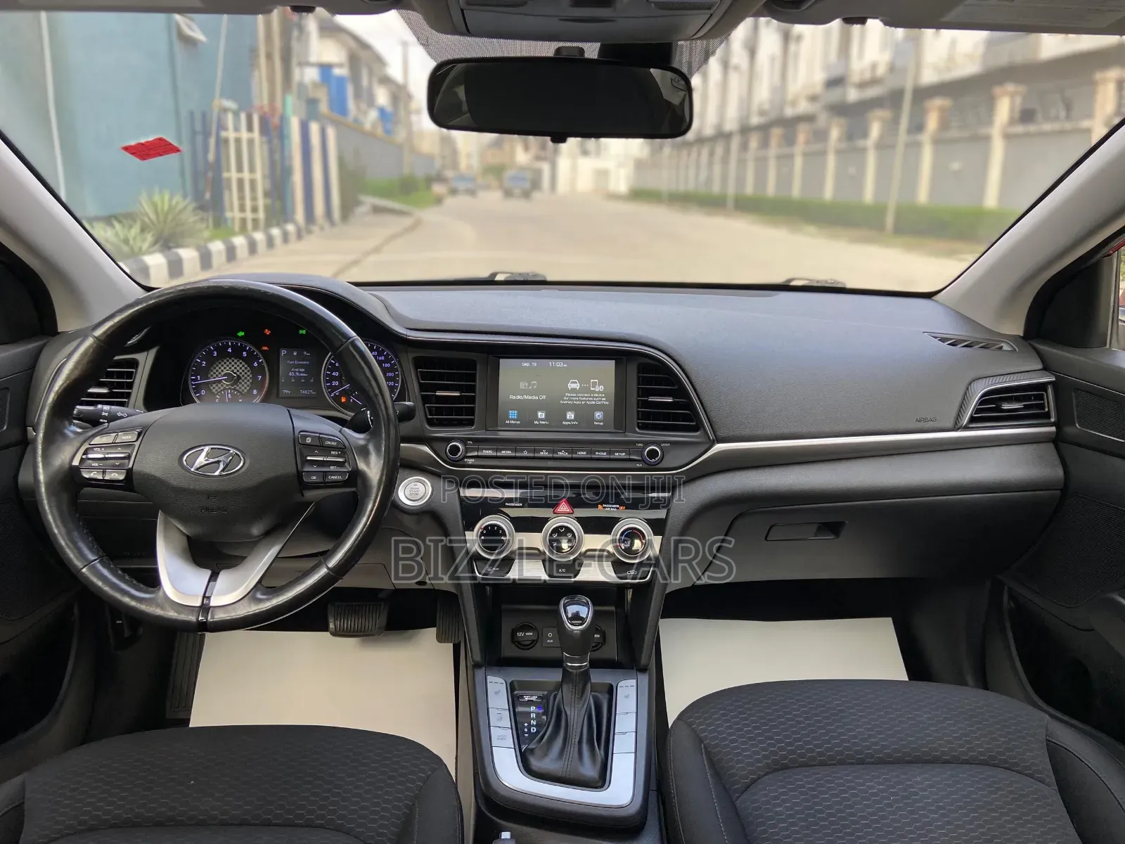 Hyundai Elantra 2019 Red