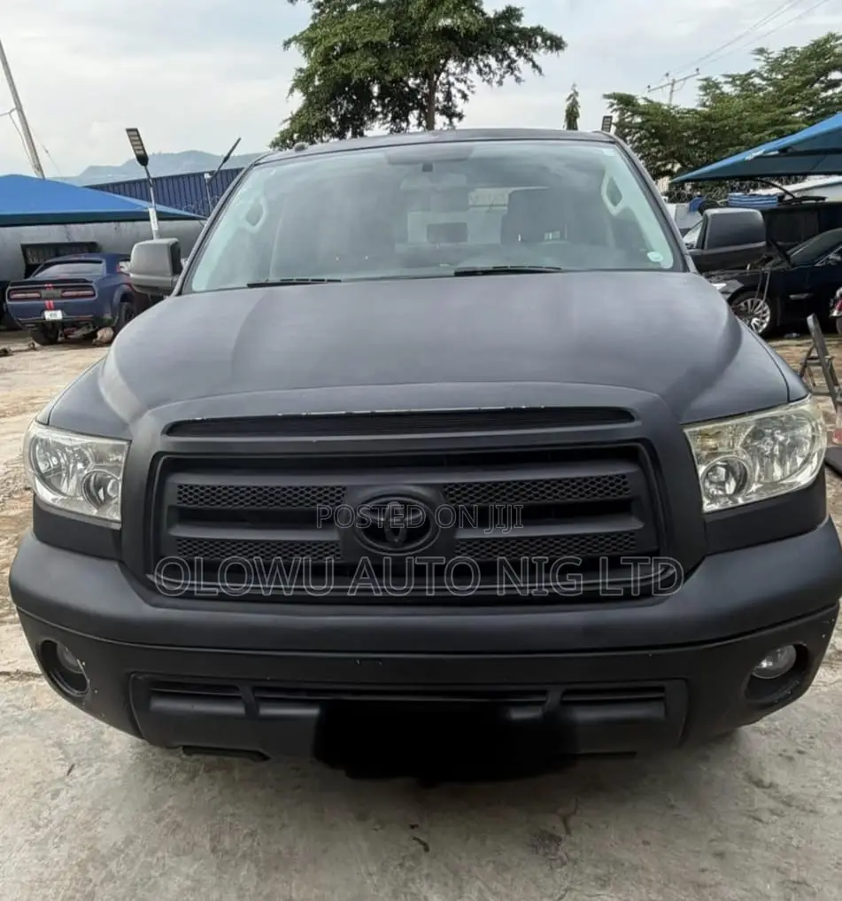 Toyota Tundra CrewMax 4x4 Limited 2010 Black