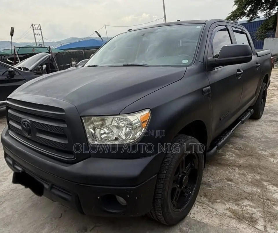 Toyota Tundra CrewMax 4x4 Limited 2010 Black