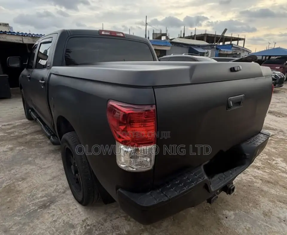 Toyota Tundra CrewMax 4x4 Limited 2010 Black