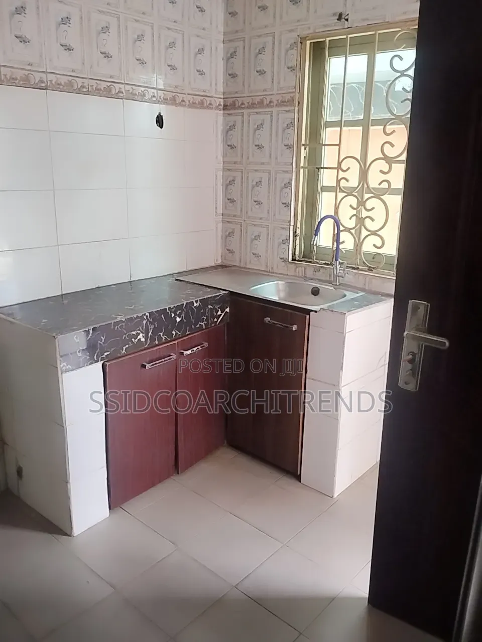 3bdrm Apartment in Call To Access for rent