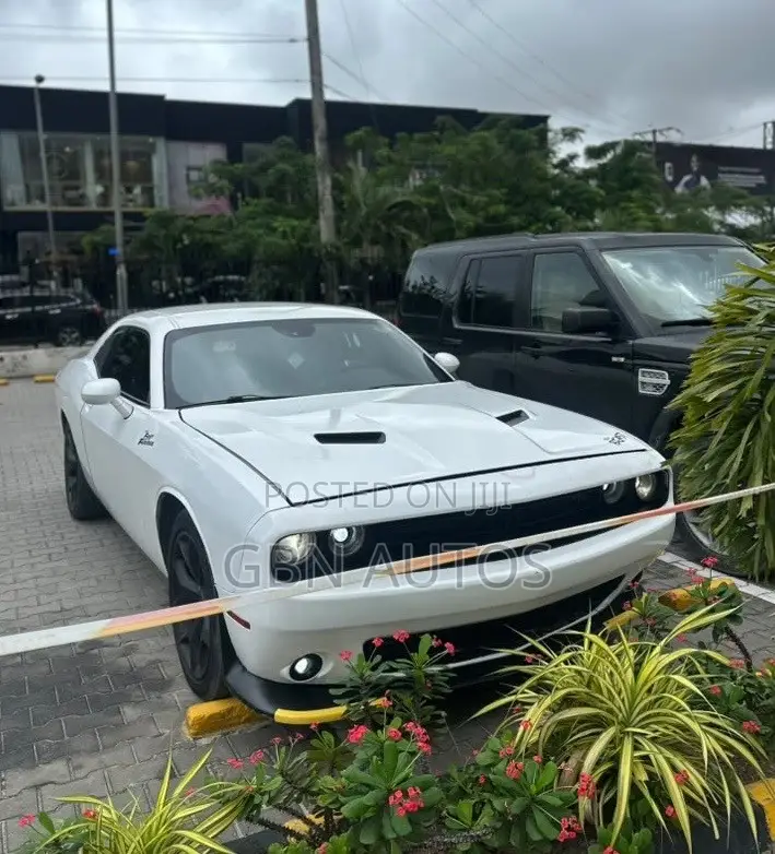 Dodge Challenger SRT 392 RWD 2017 White