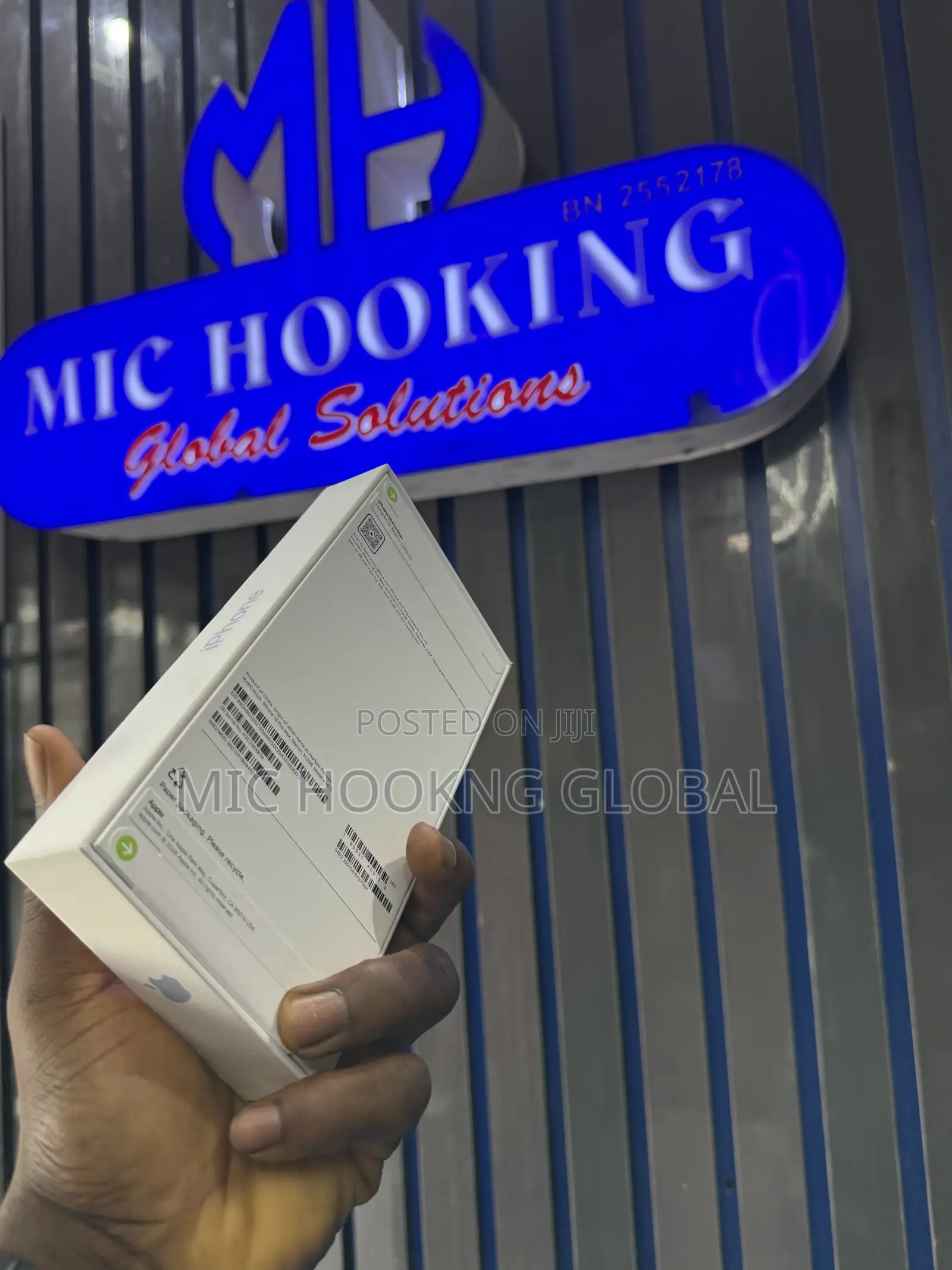 New Apple iPhone 18 Pro Max 256 GB Blue