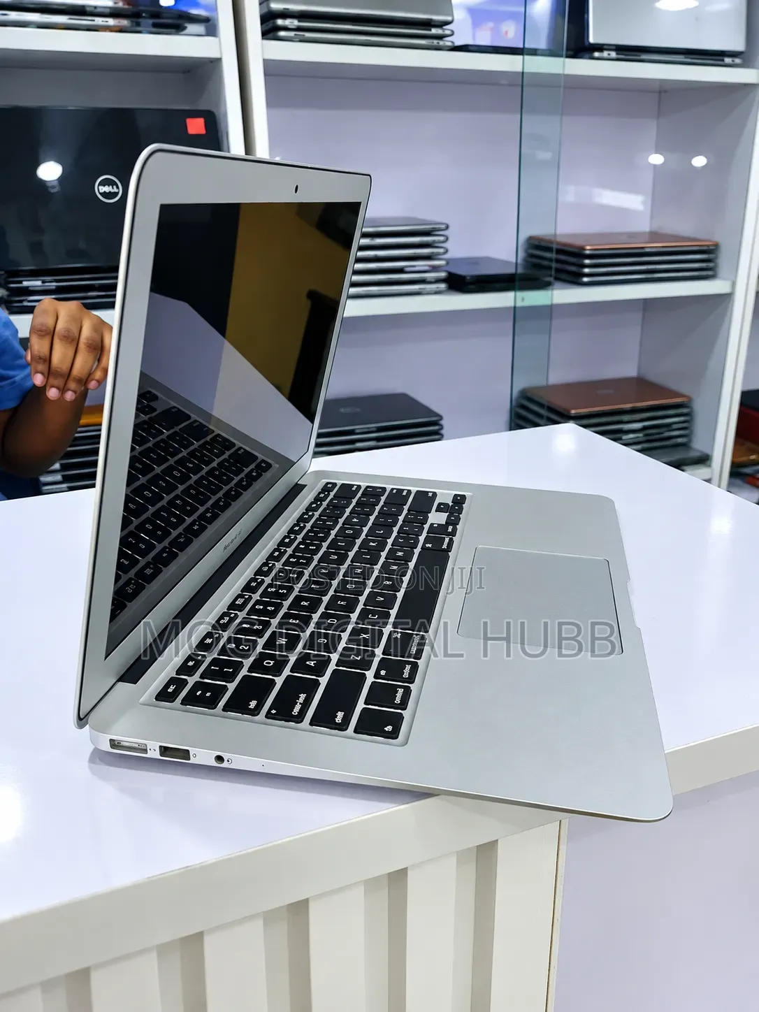 Laptop Apple MacBook Air 2015 8GB Intel Core i5 SSD 128GB