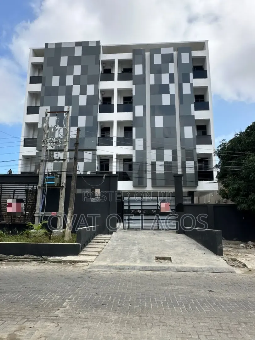 2bdrm Apartment in Lekki Phase 1 for sale