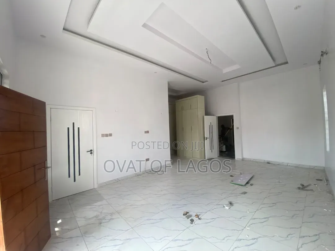 4bdrm Duplex in Ikota for rent