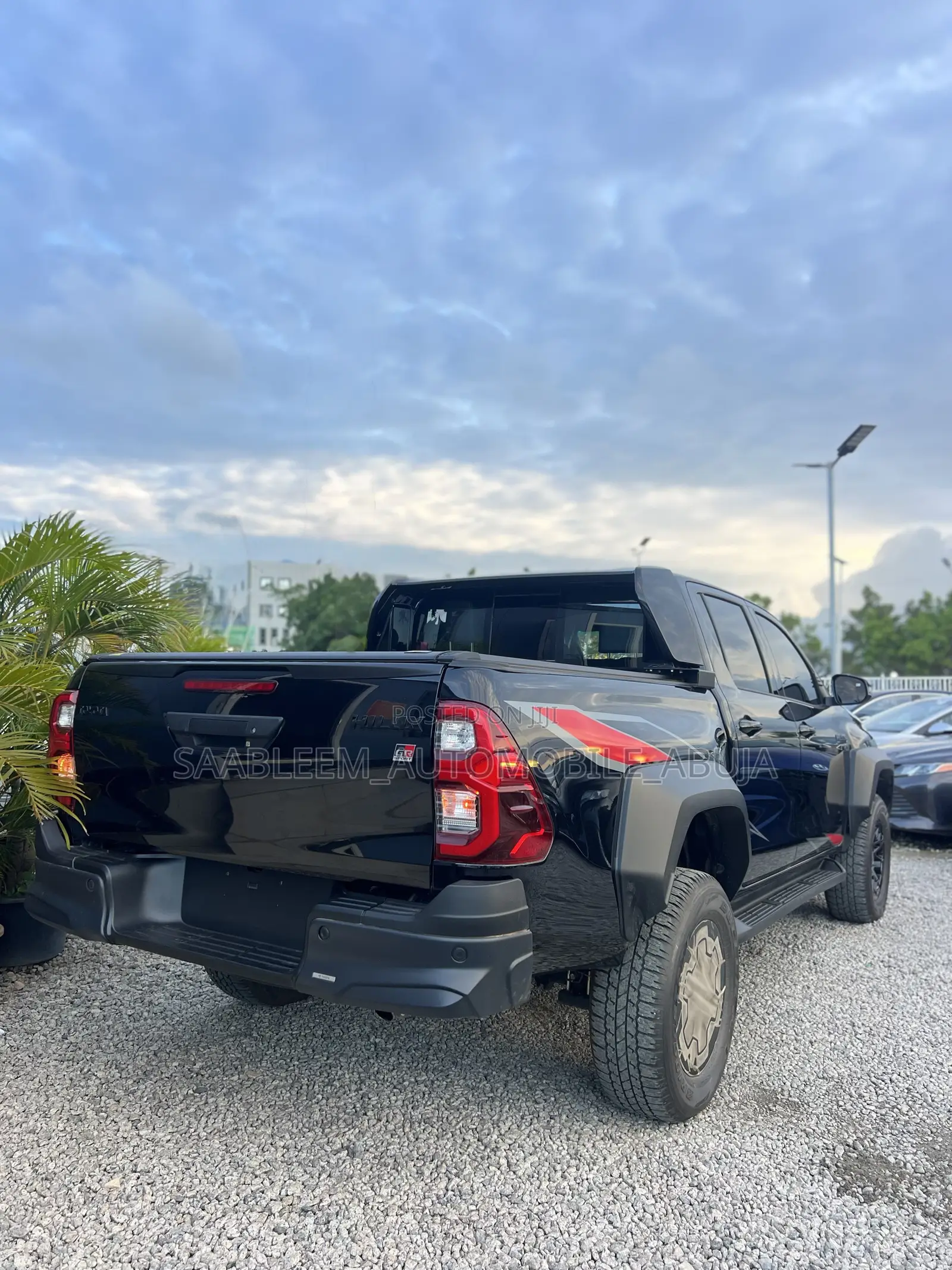 New Toyota Hilux 2026 Black