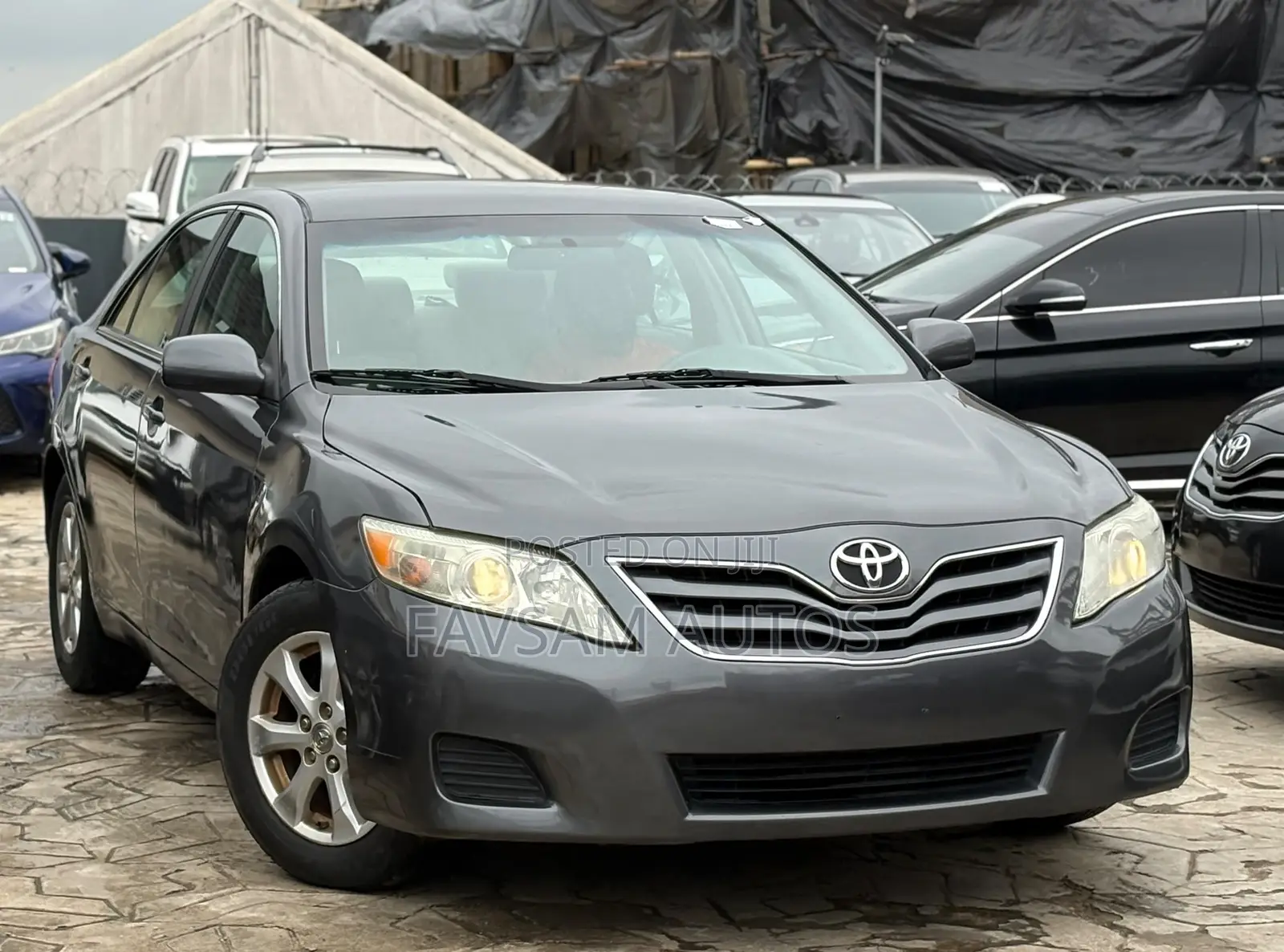 Toyota Camry LE V6 4dr Sedan (3.5L 6cyl 6AM) 2010 Gray